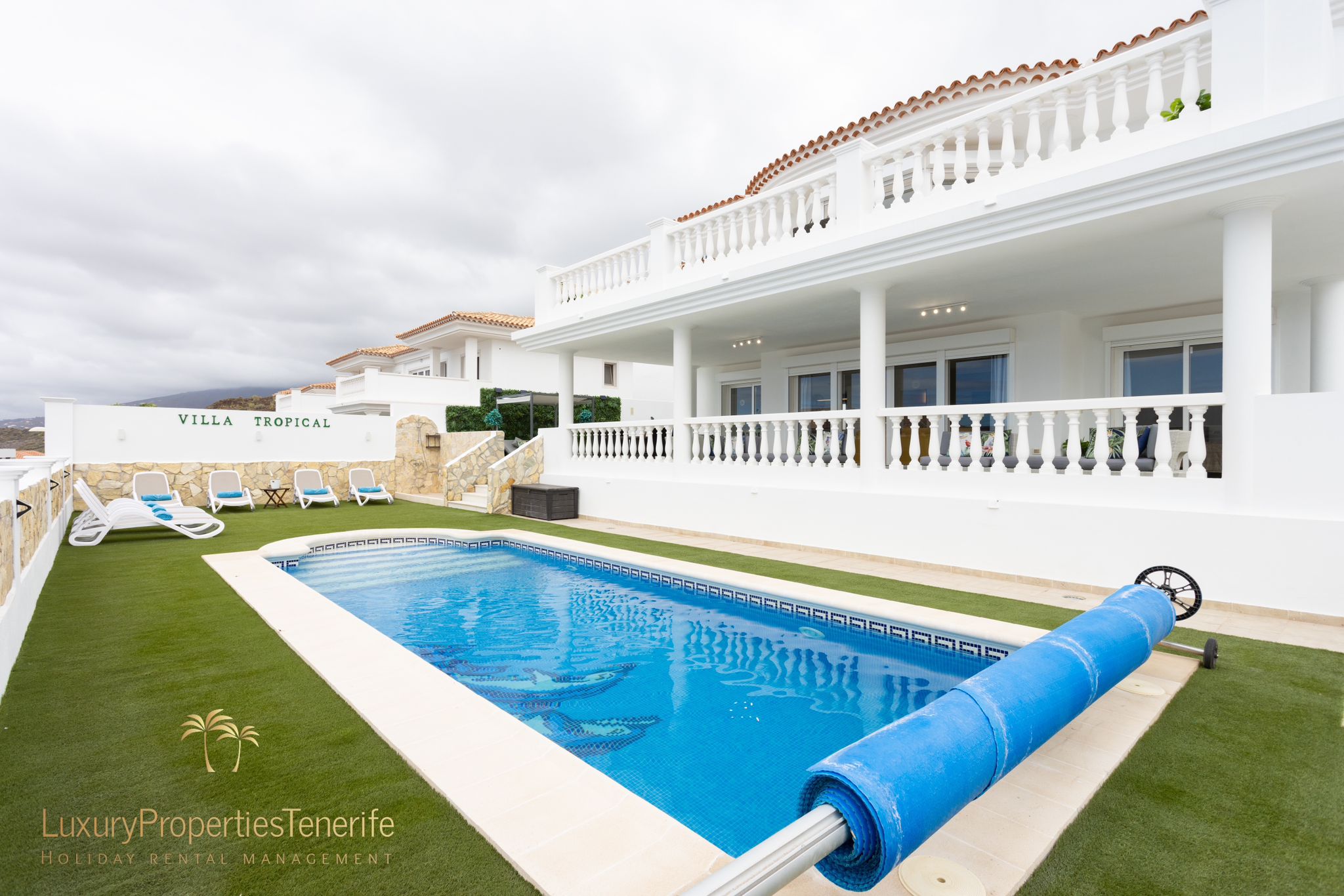 Vila Tropical — piscină